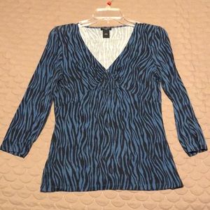💟Ann Taylor zebra shirt. Size small. Black & blue